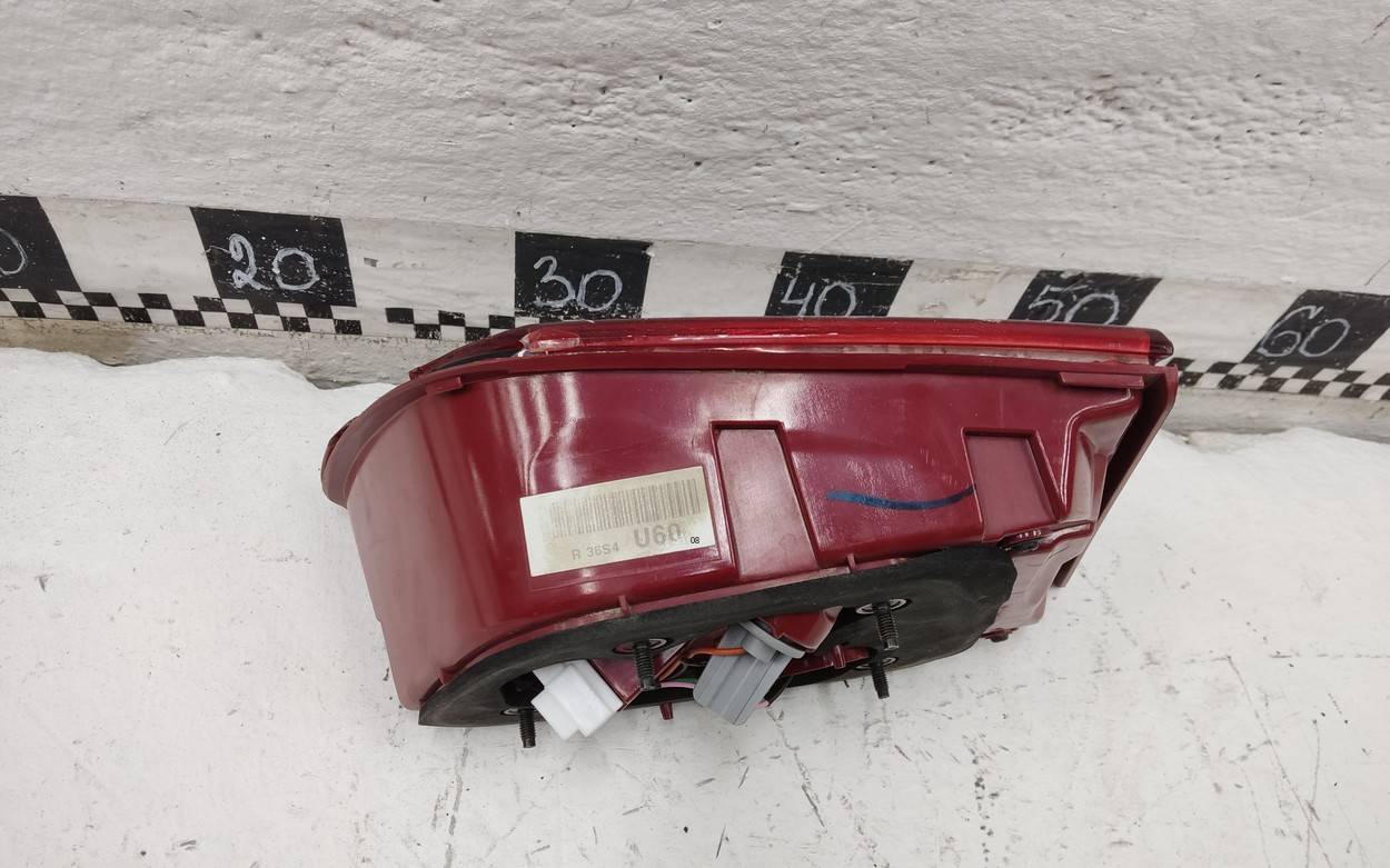 Фонарь задний внутренний правый