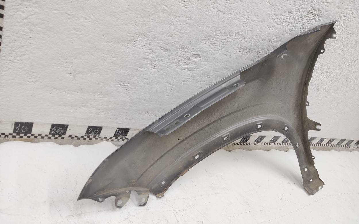 Крыло переднее правое