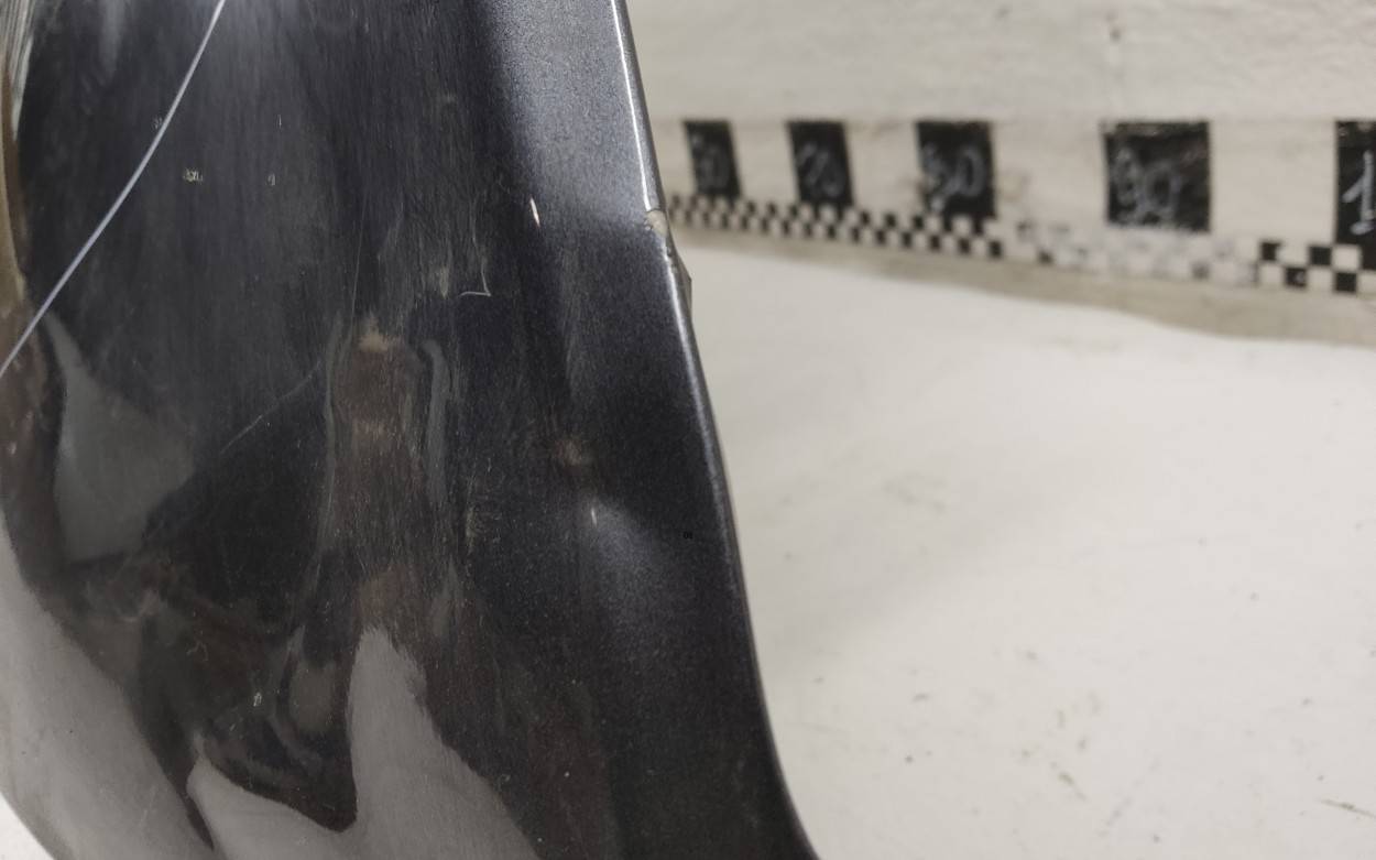 Крыло переднее правое