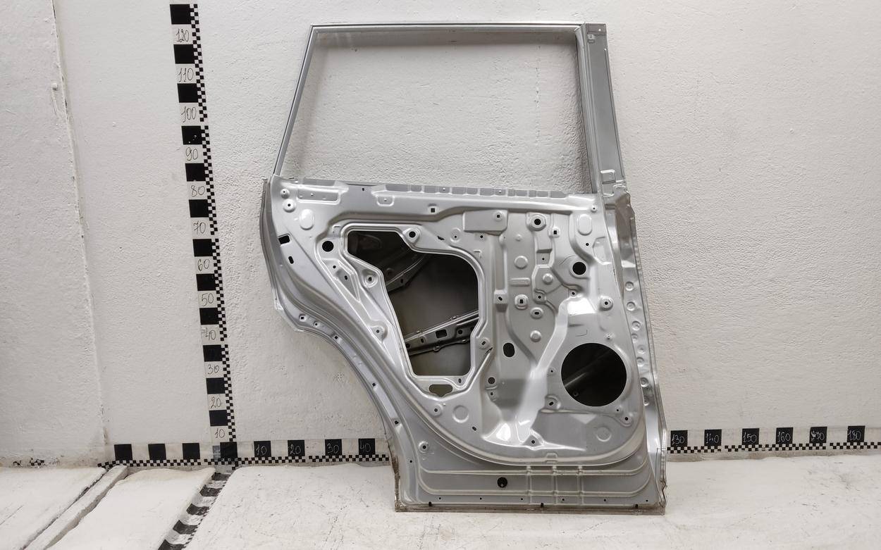 Дверь задняя левая