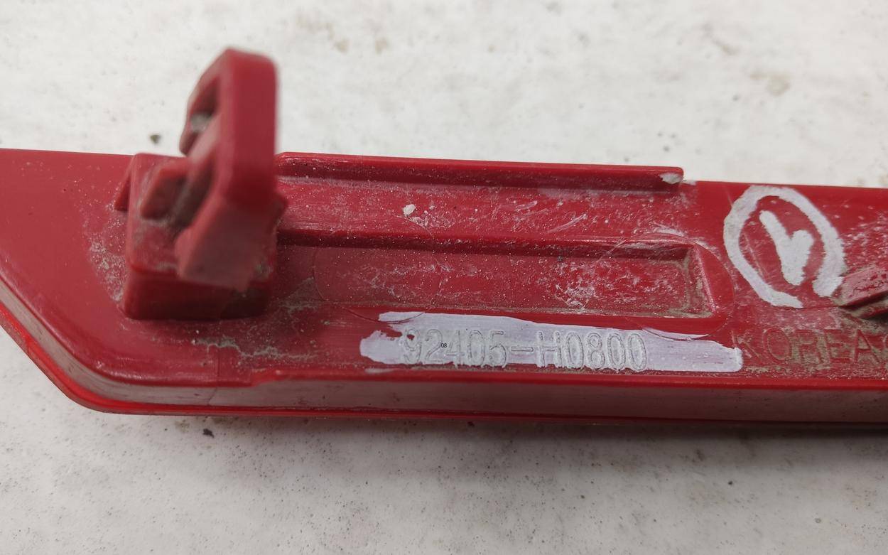 Отражатель в бампер задний левый