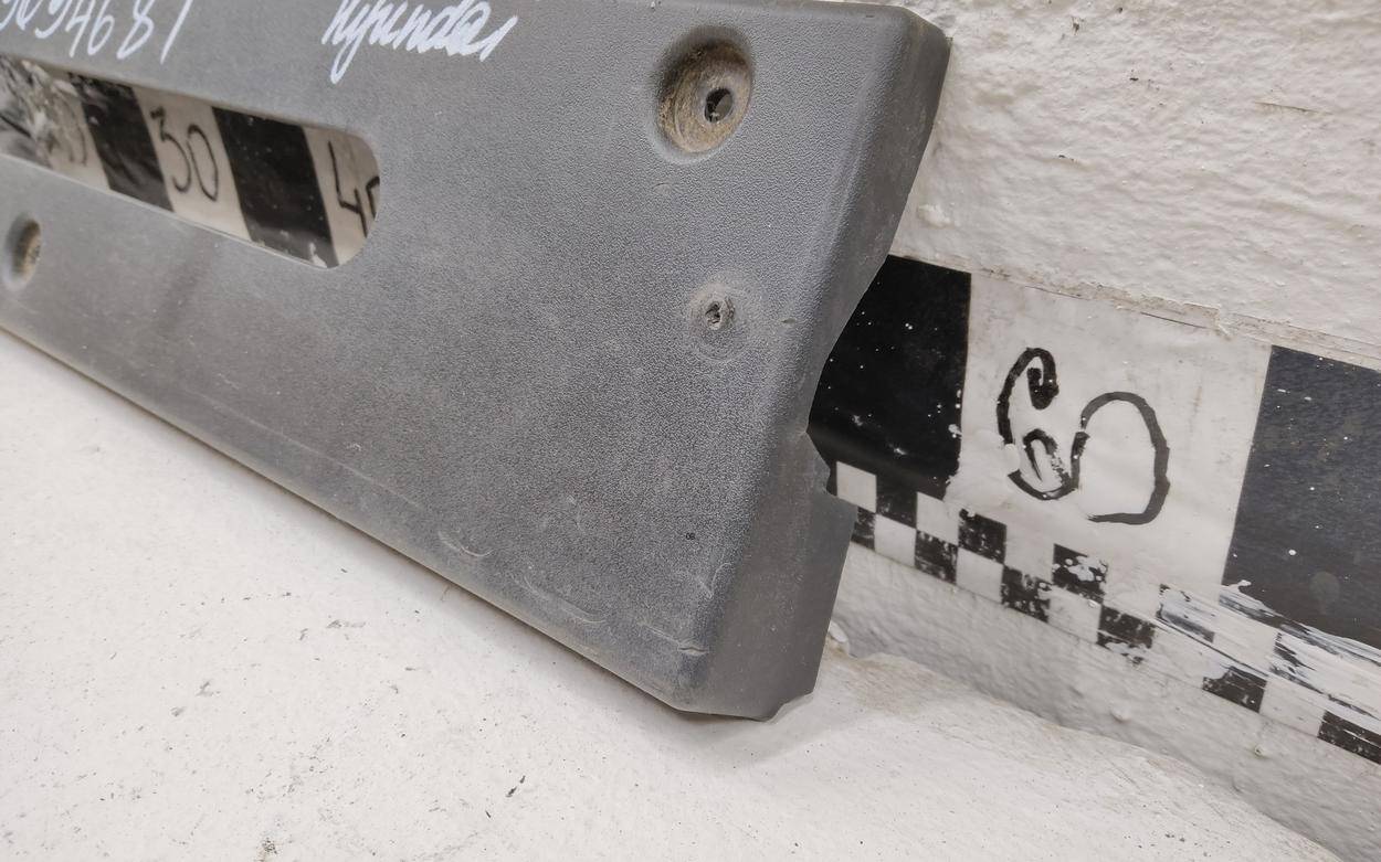 Накладка переднего бампера под номер