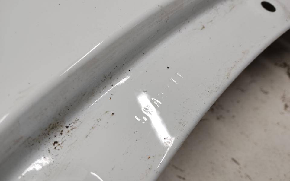 Крыло переднее левое