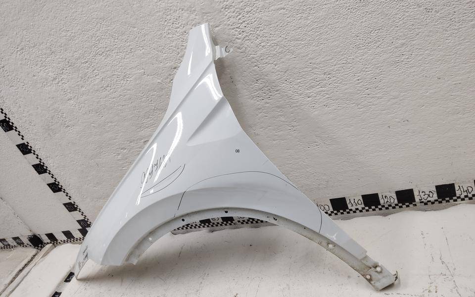 Крыло переднее левое