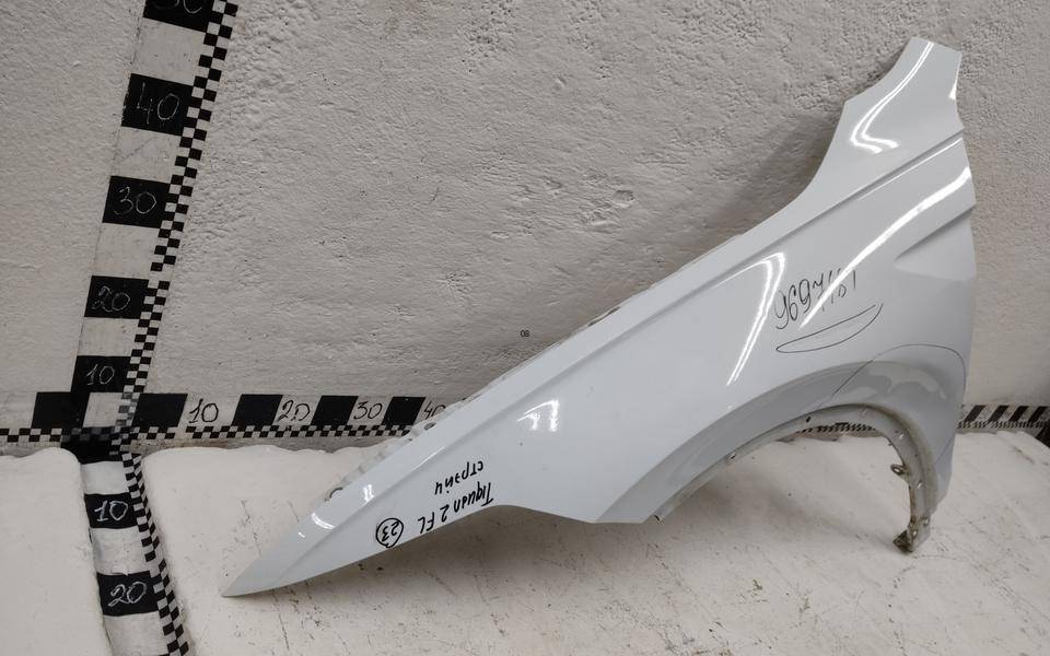 Крыло переднее левое