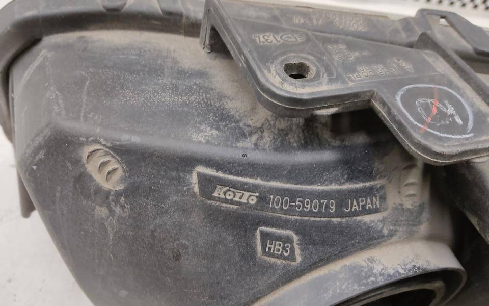 Фара правая