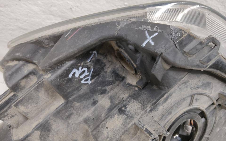 Фара правая