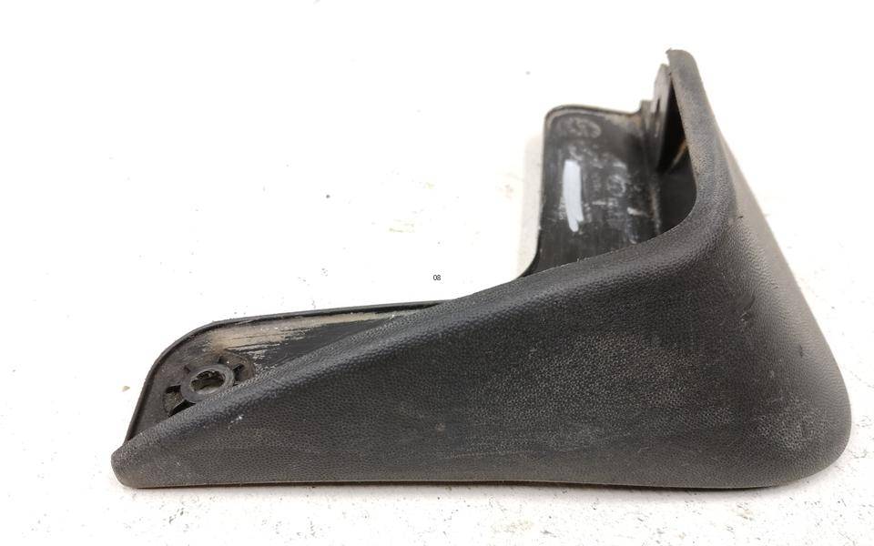 Брызговик задний левый