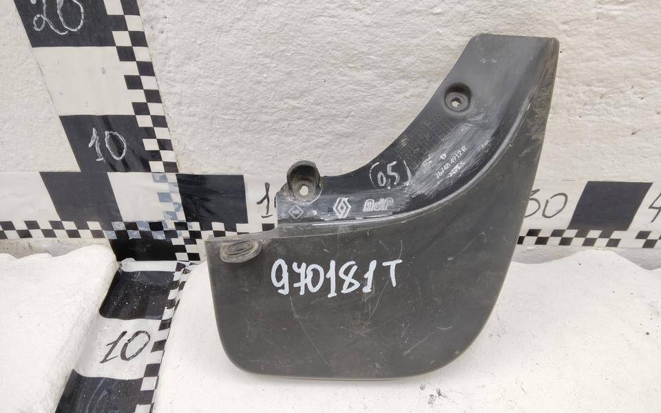 Брызговик задний правый