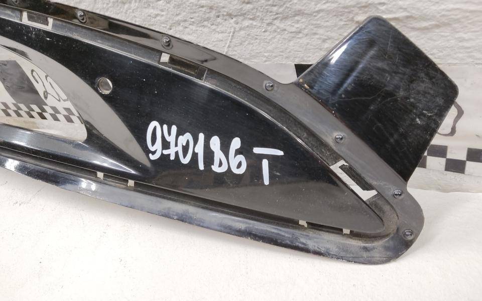 Накладка переднего бампера правая