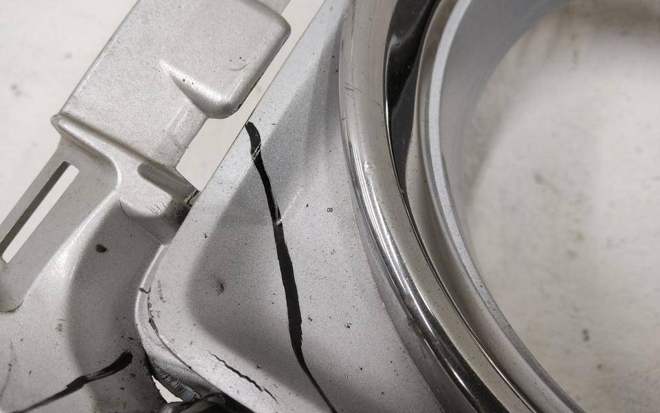 Накладка переднего бампера левая