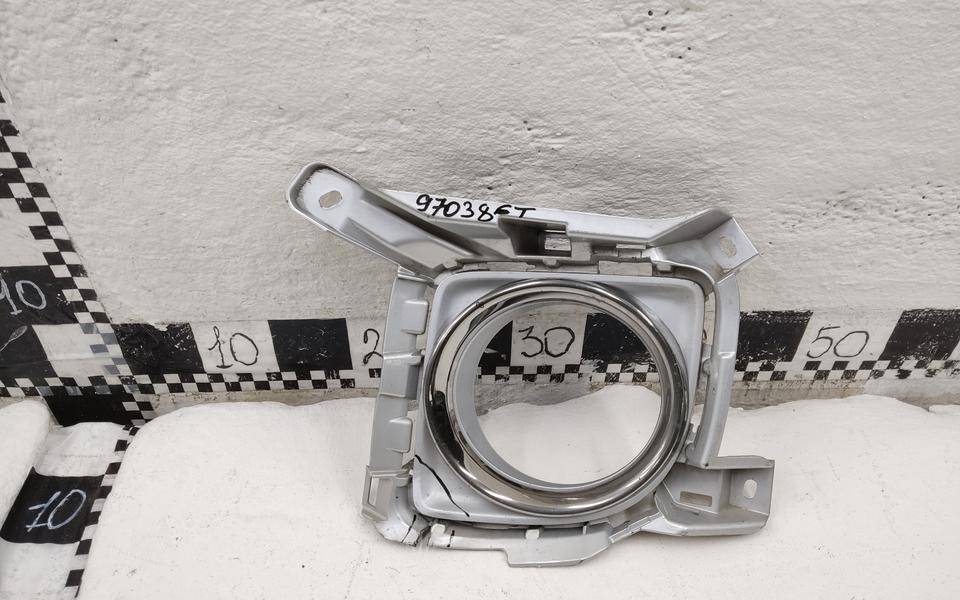 Накладка переднего бампера левая