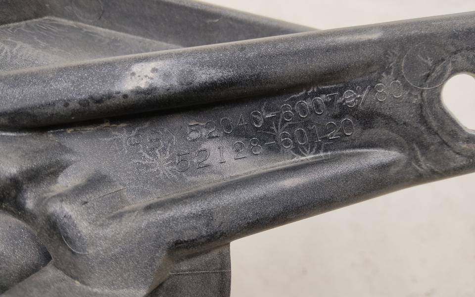 Накладка переднего бампера левая