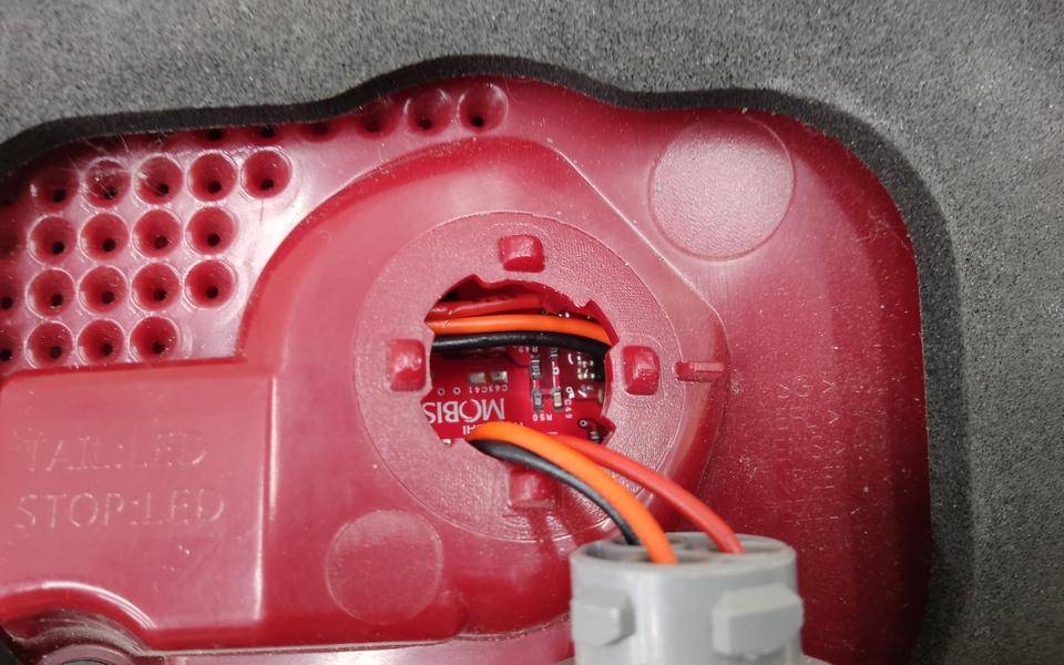 Фонарь задний внутренний левый