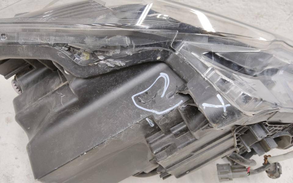 Фара правая