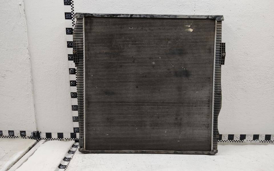 Радиатор охлаждения двигателя основной