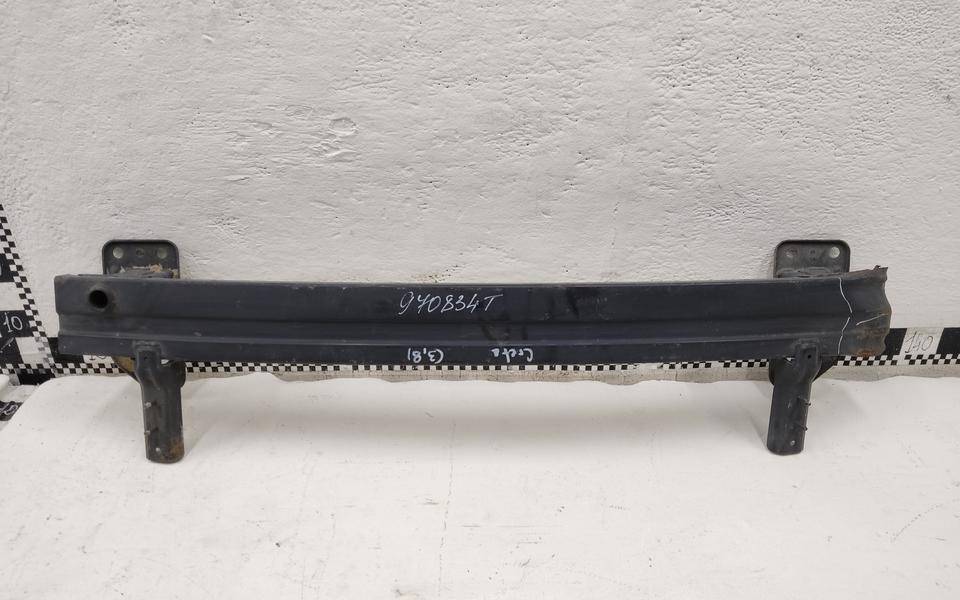 Усилитель переднего бампера