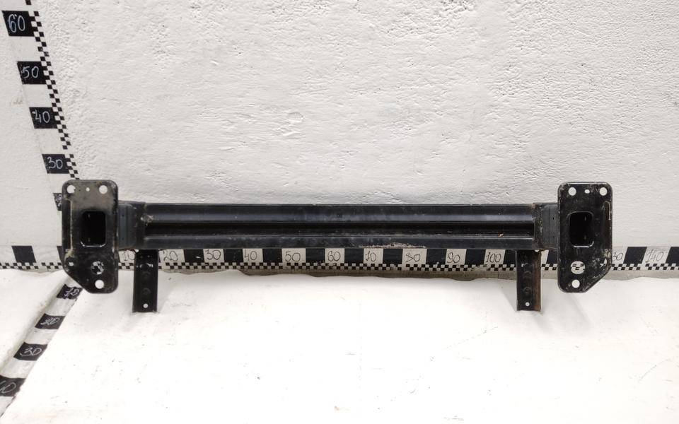 Усилитель переднего бампера