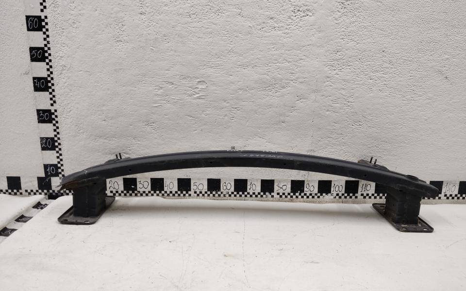 Усилитель переднего бампера