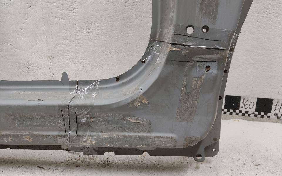 Кузовной элемент