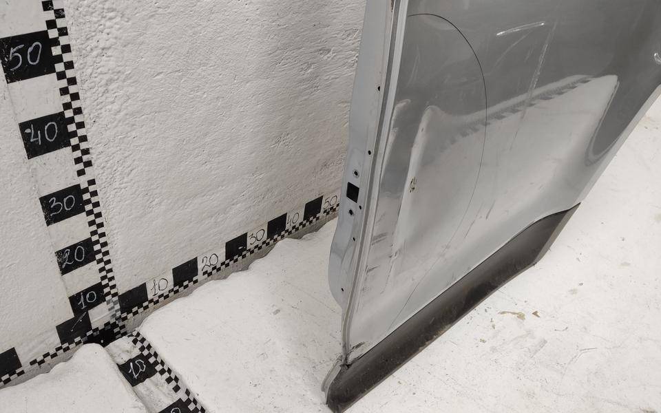 Дверь задняя левая