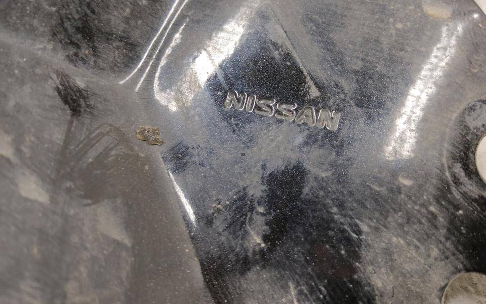 Крыло переднее правое