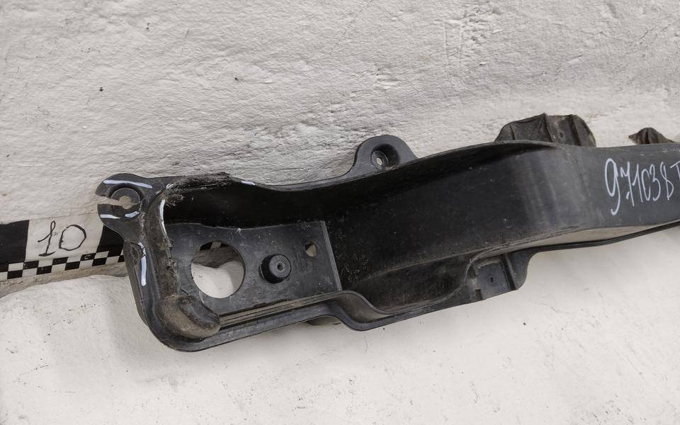 Усилитель заднего бампера