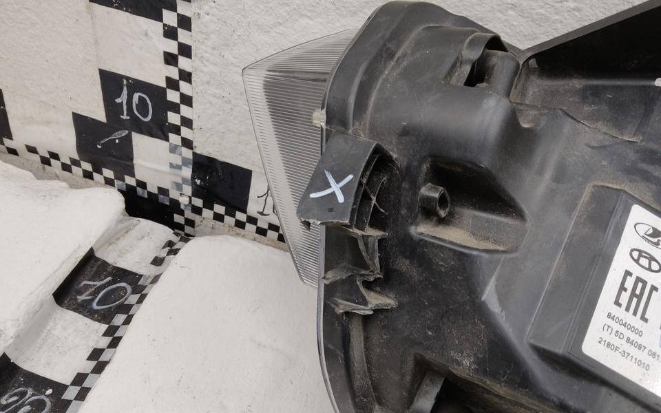 Фара правая