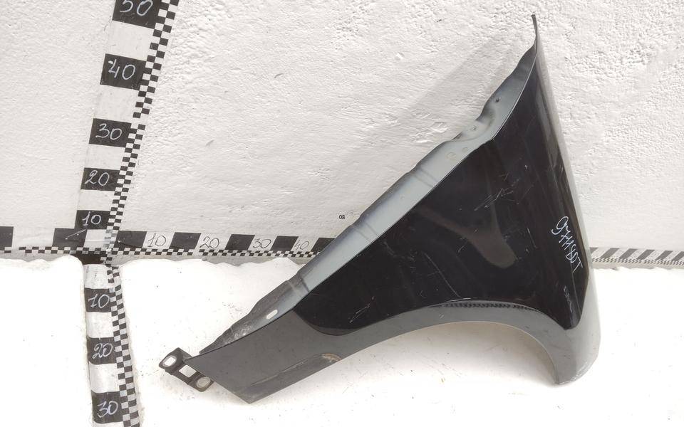 Крыло переднее правое