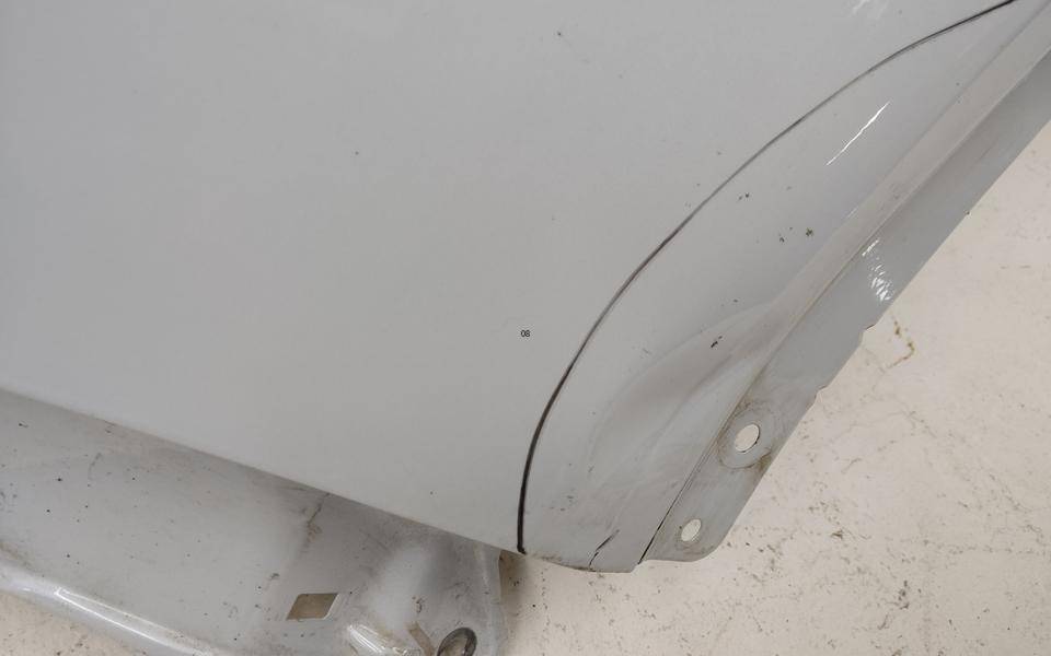 Крыло переднее левое