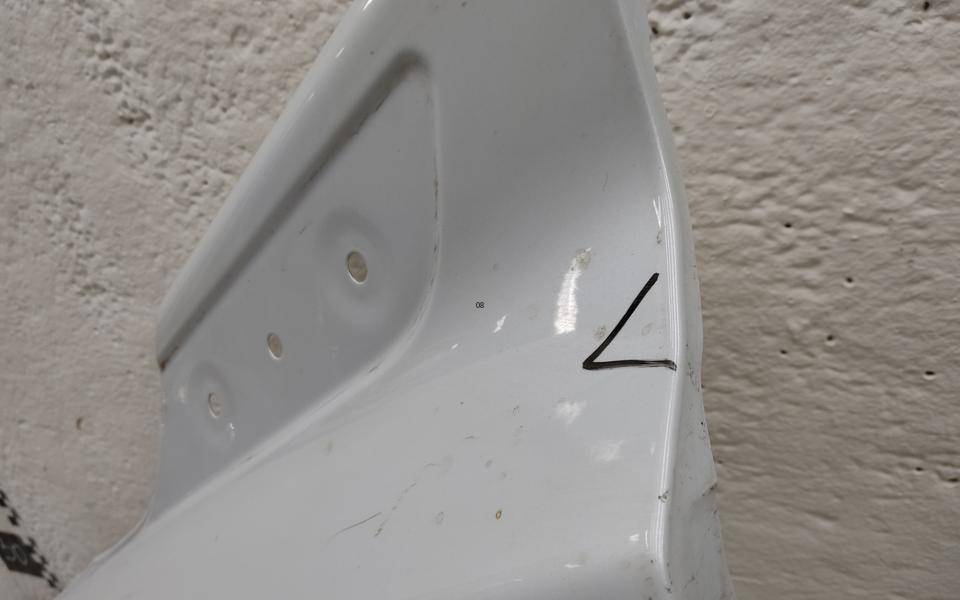 Крыло переднее левое