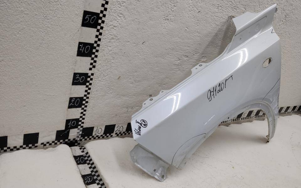 Крыло переднее левое