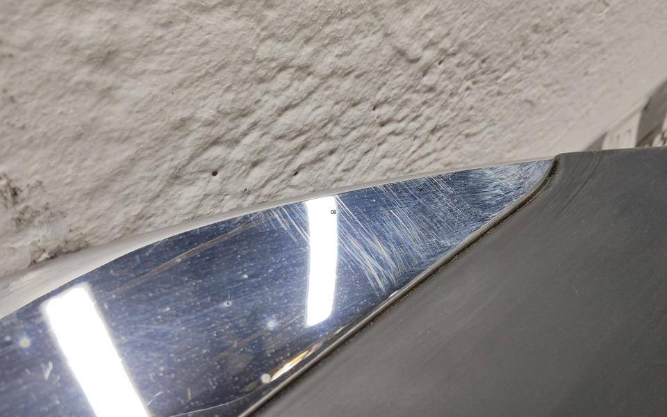 Накладка двери передней правой