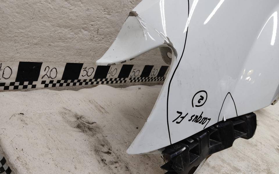 Крыло переднее левое