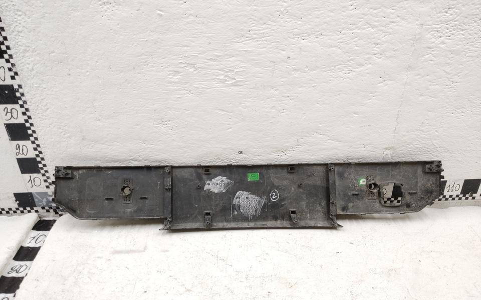 Накладка переднего бампера под номер