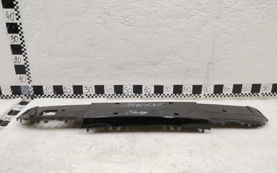 Накладка переднего бампера под номер