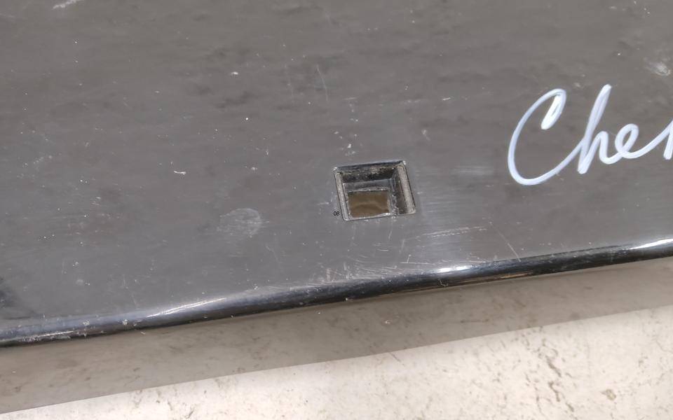 Накладка переднего бампера под номер