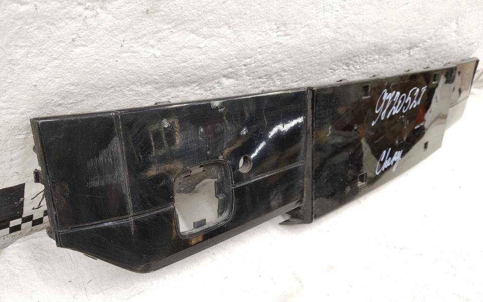 Накладка переднего бампера под номер