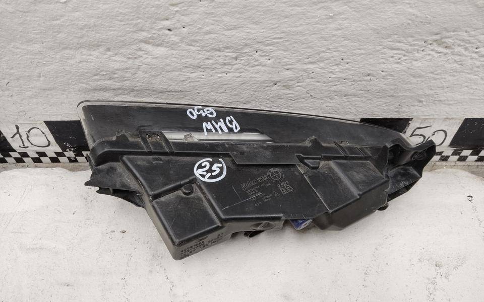 Фара противотуманная правая