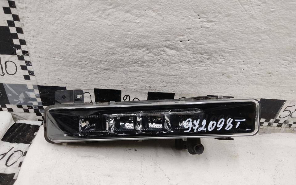 Фара противотуманная правая