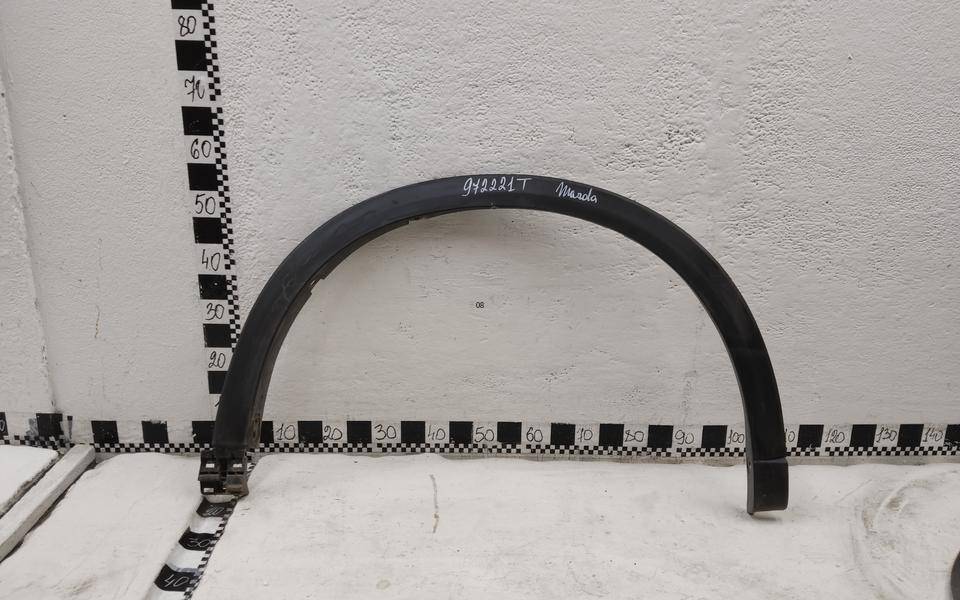 Накладка переднего крыла правого