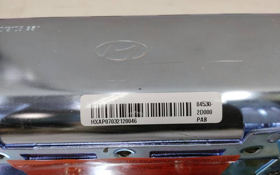 Подушка безопасности пассажирская (в торпедо)