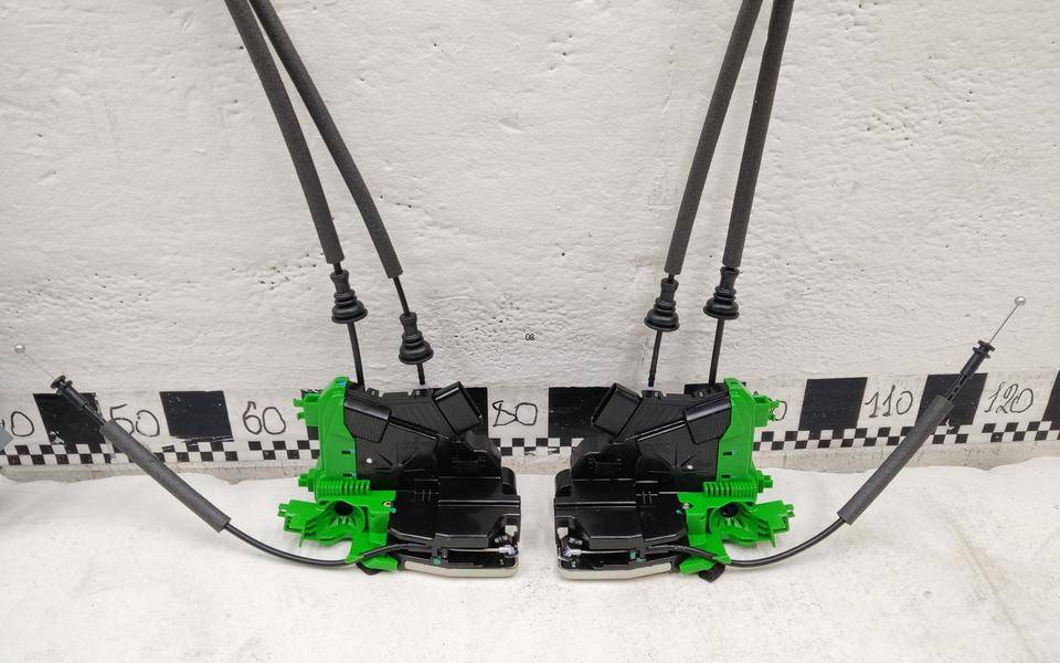 Замок зажигания со вставками (комплект)