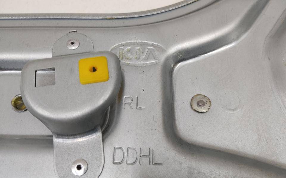 Стеклоподъемник механ. задний левый