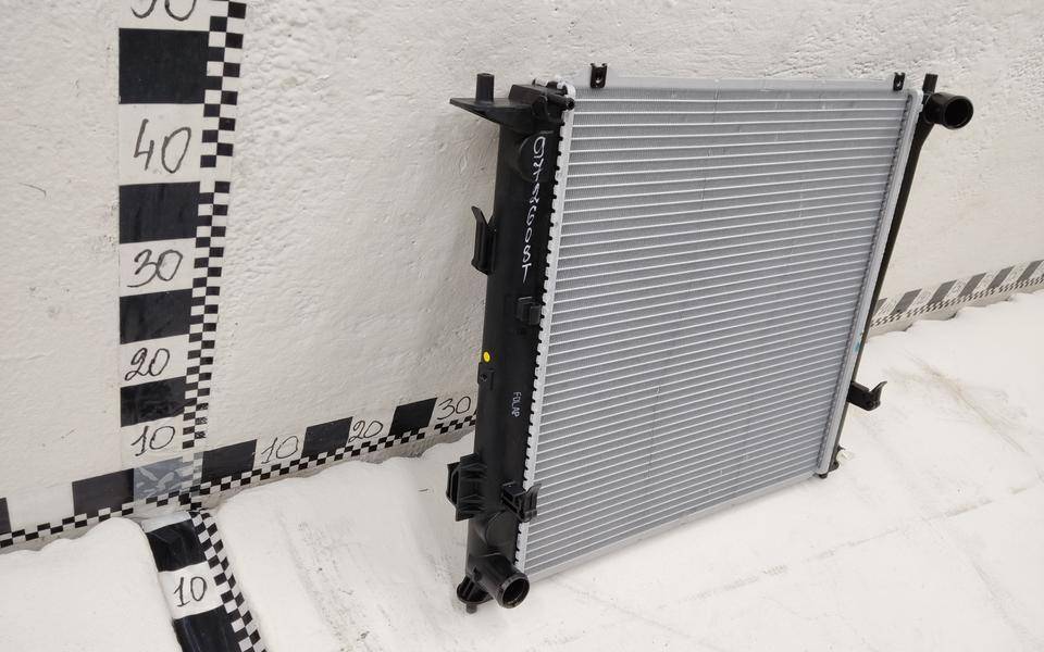 Радиатор охлаждения двигателя основной