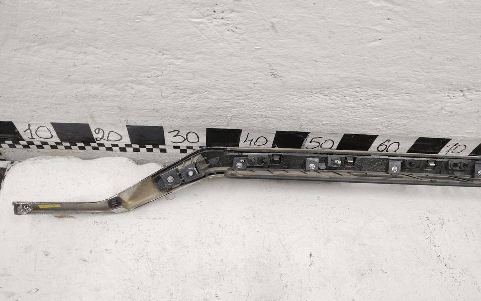 Накладка двери багажника