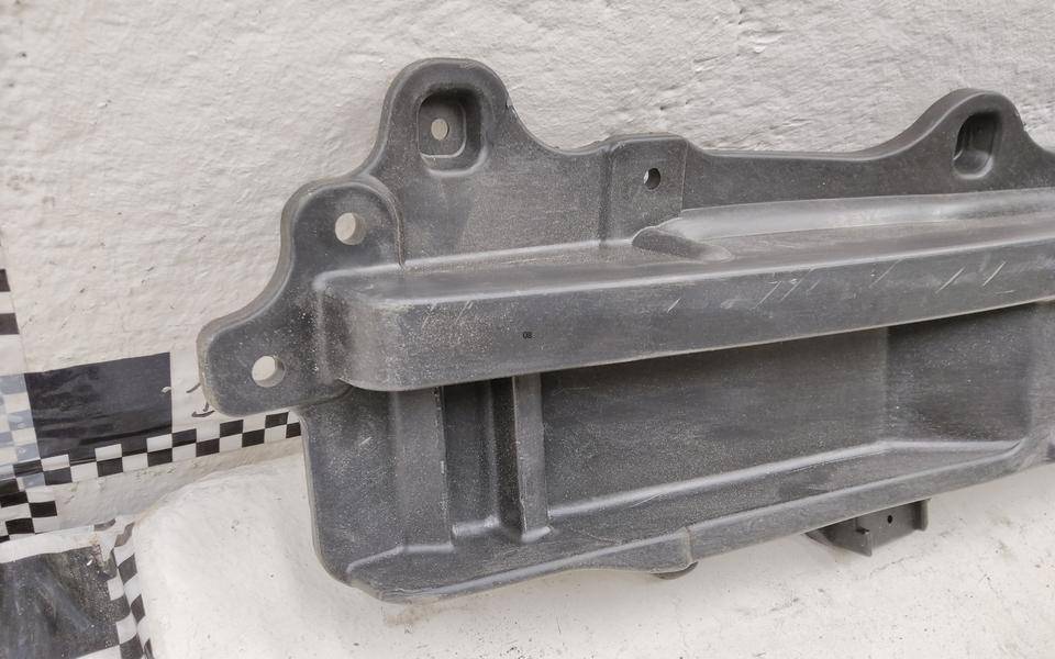 Усилитель заднего бампера