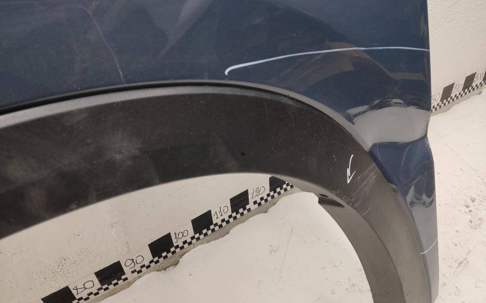 Крыло переднее левое