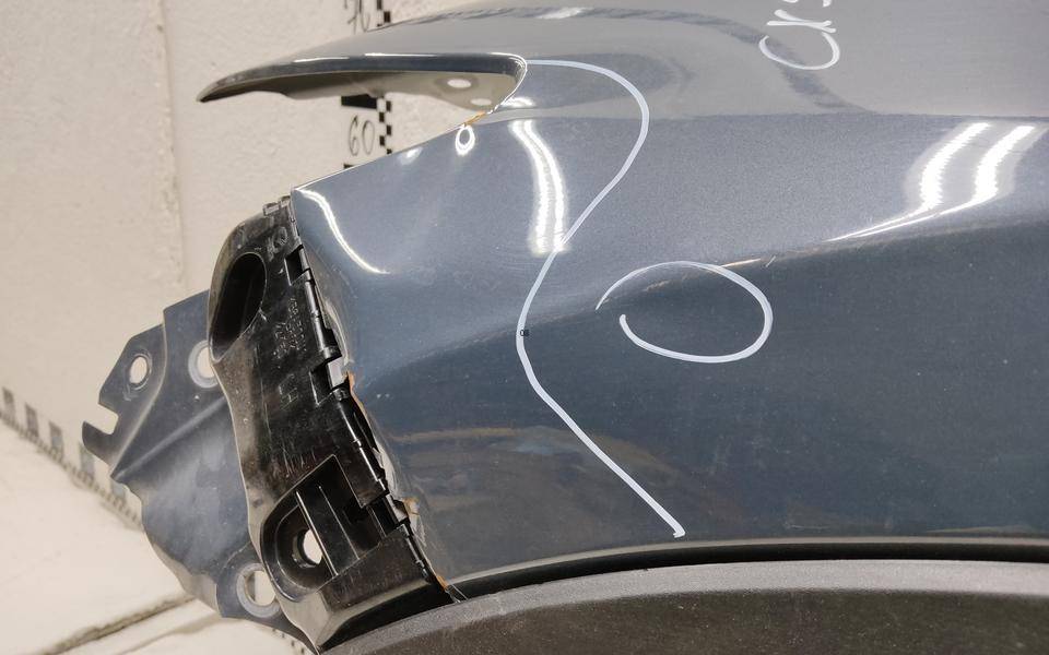 Крыло переднее левое