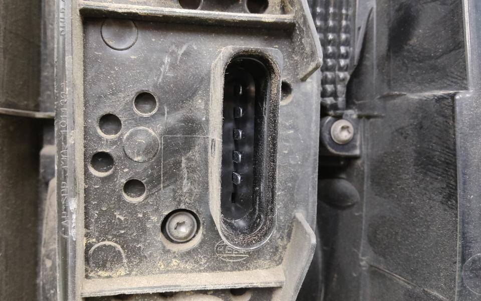 Фонарь задний правый